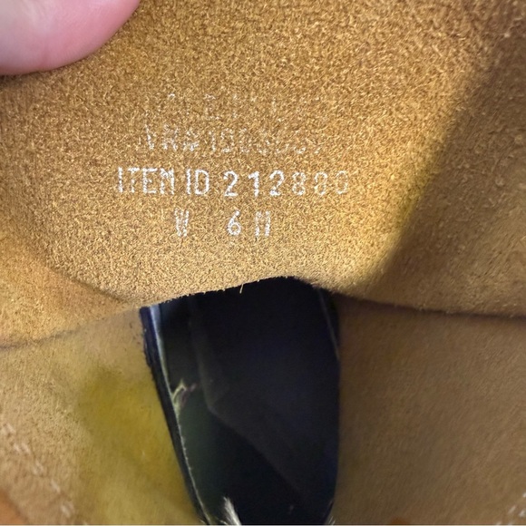 L.L. Bean Bean Boots 6” Brown & Navy Duck Boots Size 6M | Style ID 213883 - Picture 2 of 8